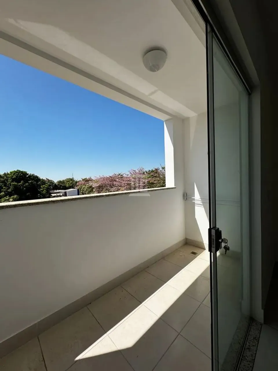 (Aluga-se) RESIDENCIAL ALEXANDRE MAZZIERO- Apto com 2 dormitórios por R$ 2.500