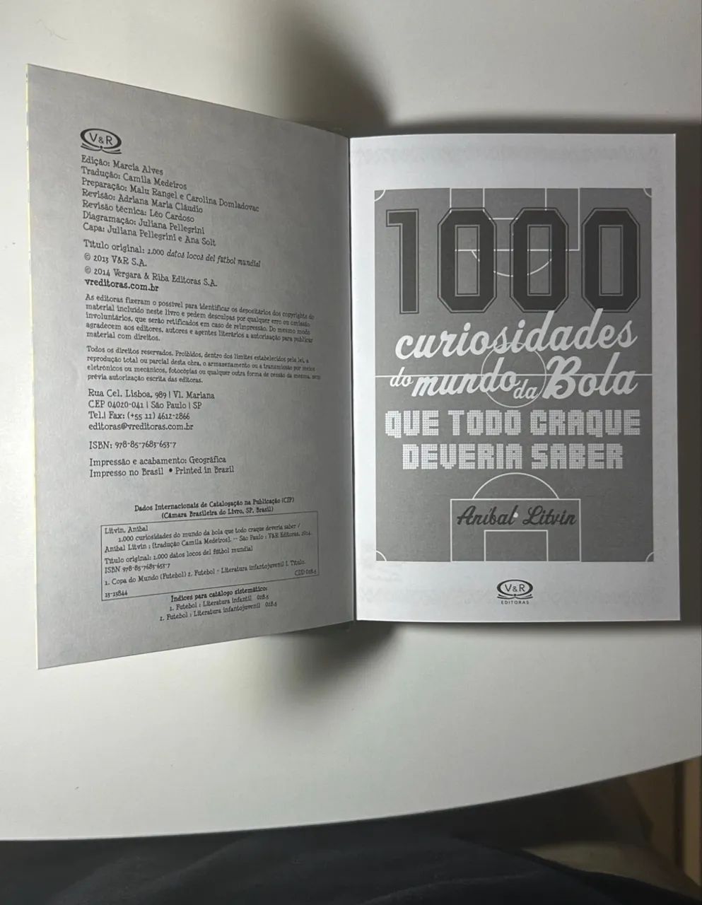 livro 1000 curiosidades do futebol (capa dura) - Foto 3