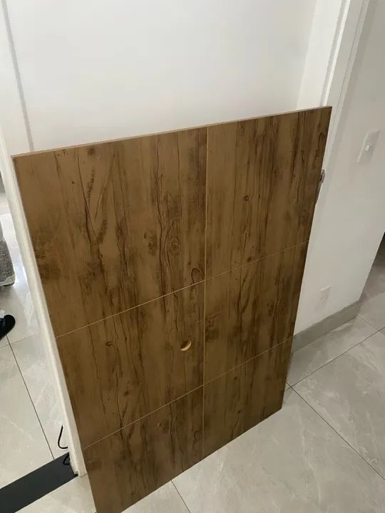 Suporte de madeira para a tv