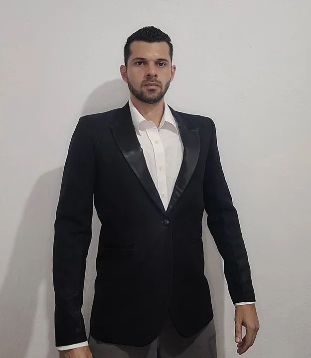Blazer Preto Slim Nº 52, bonito, bem confortável, original, sofisticado.  - Foto 2