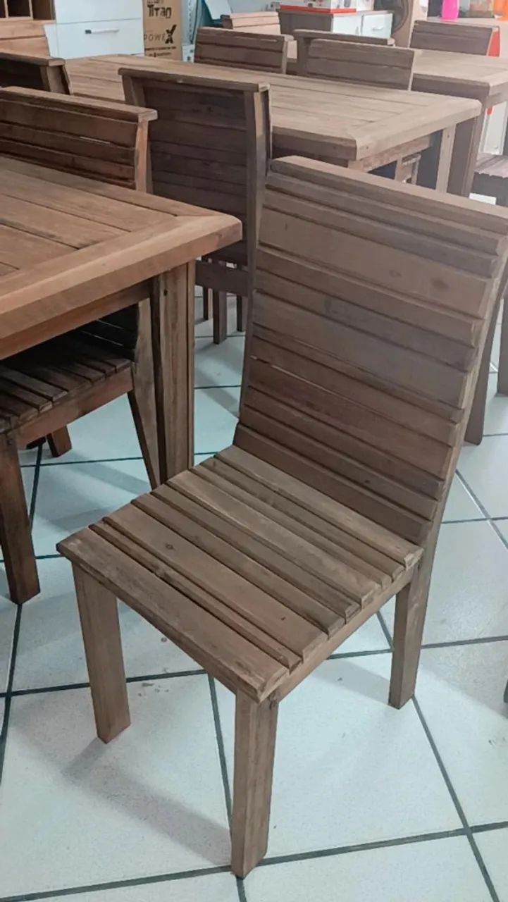 Mesa com 4 cadeiras em madeira eucalipto rústica  - Foto 2
