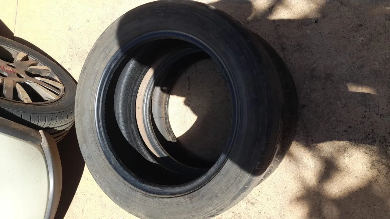 3 Pneus usados - marca Wanli