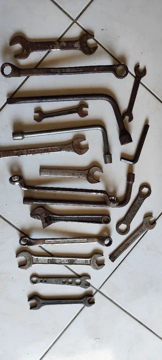 Lote de ferramentas com 18 pcs