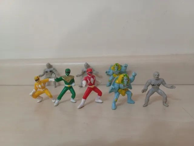 Coleção bonecos Power Rangers Kinder Ovo 1995 8 unidades - Foto 2