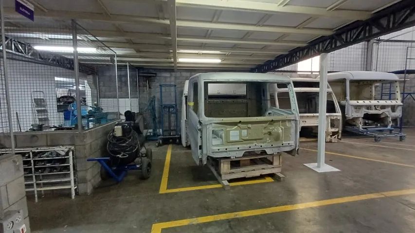 Cabine Volkswagen Constellation Teto Alto / Volvo modelo FH / VW Delivery  - Foto 2