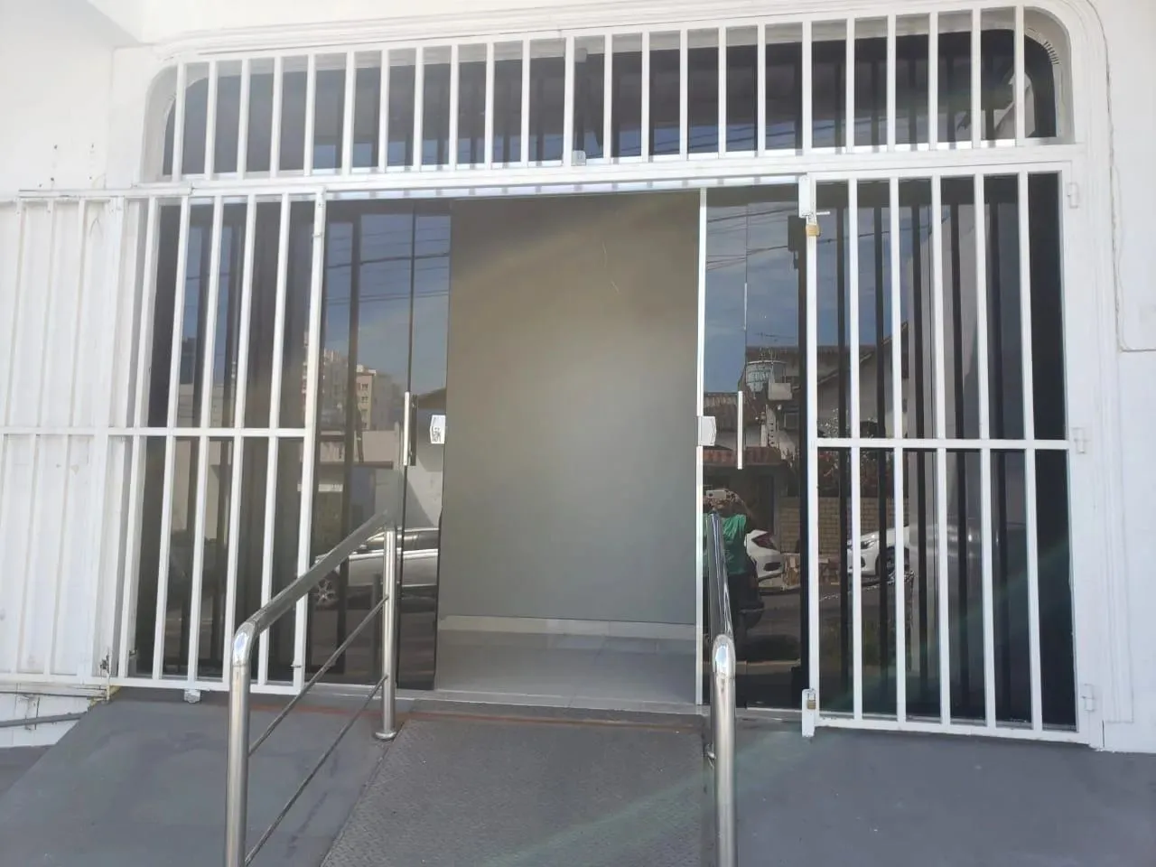 Alugo PREDIO COMERCIAL COM 6 SALAS NO VIEIRALVES
