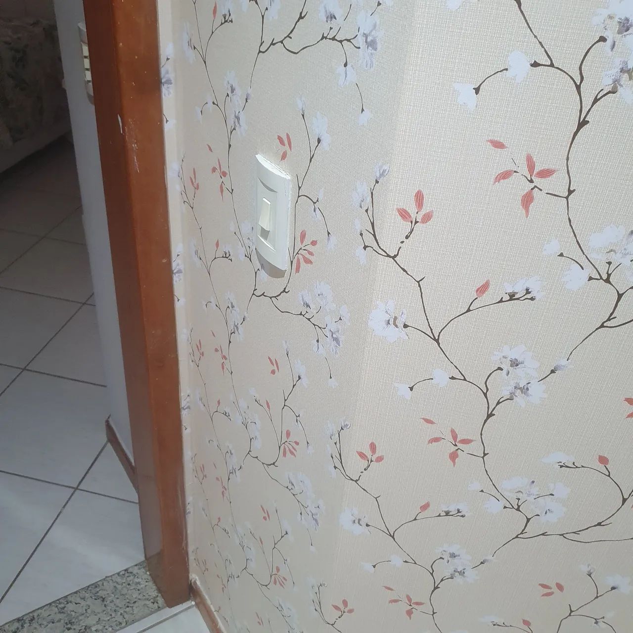 Aplicação de papel de parede e adesivos em geral  - Foto 2