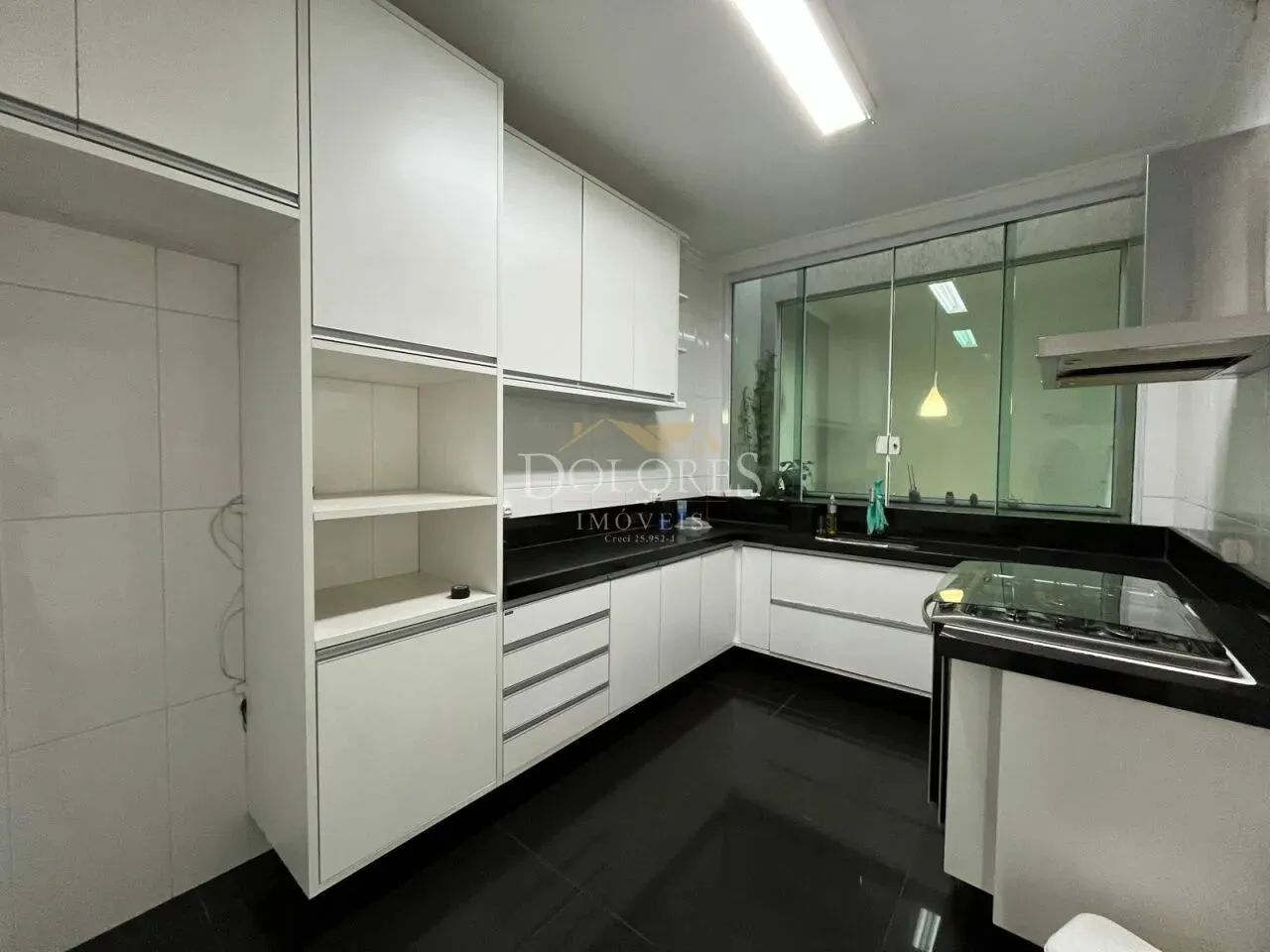 Bela casa com 3 suítes e piscina - Foto 4