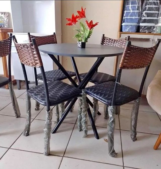 Mesa de Jantar Redonda 4 Cadeiras só R$599 com entrega rápida  - Foto 4