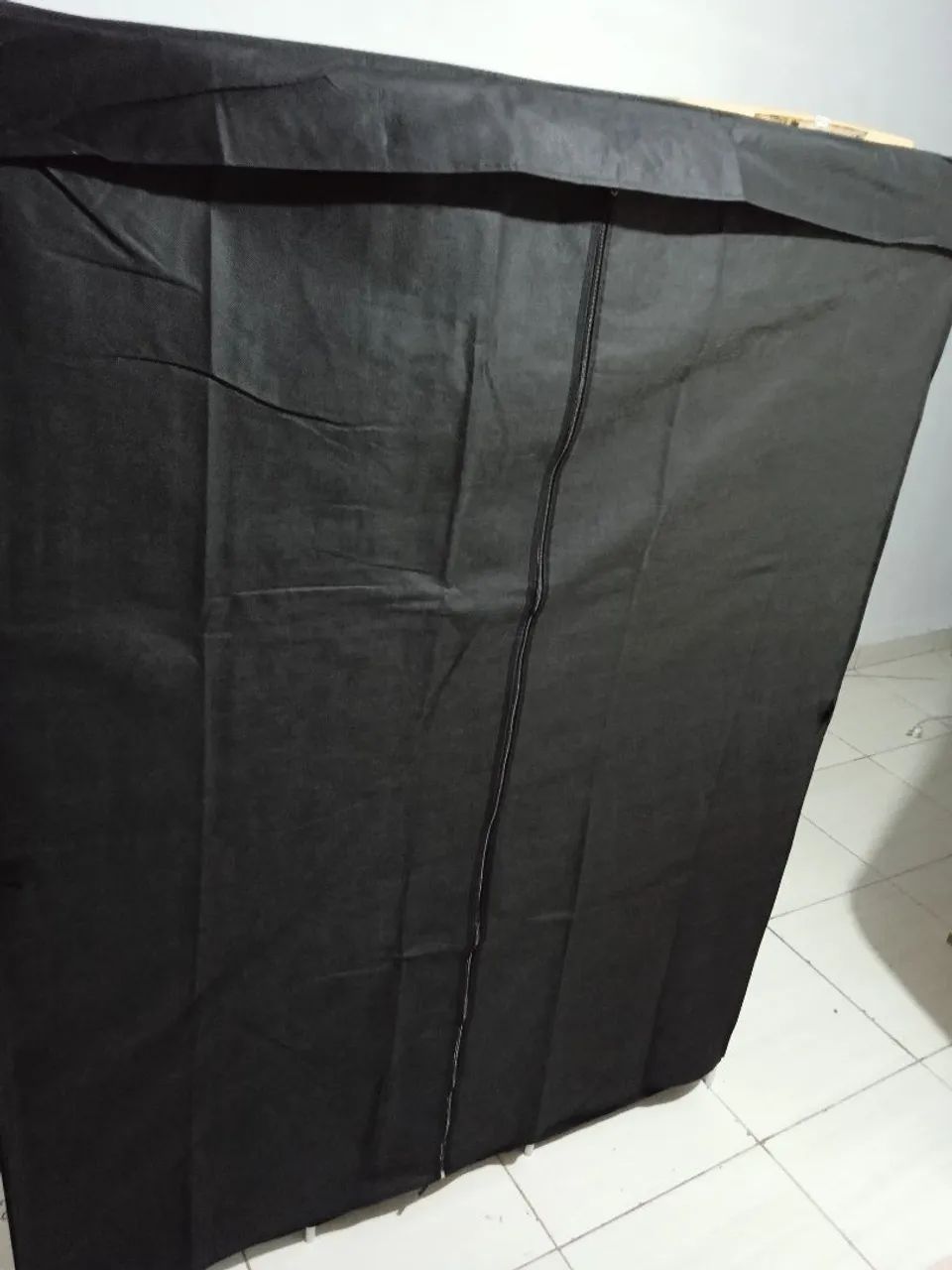 Armário guardaroupas