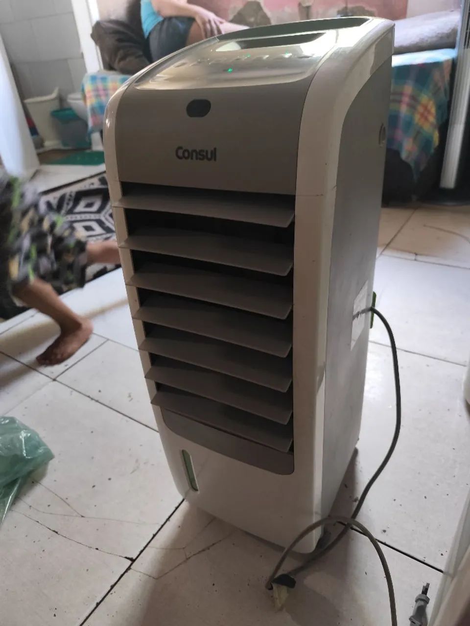 Climatizador de ar Consul - quente e frio  - Foto 4