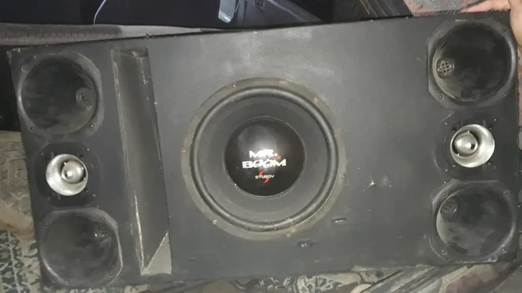 caixa de som automotivo 