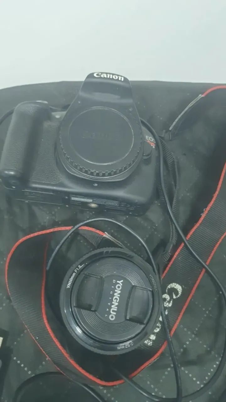 Câmera Canon EOS Rebel T5+Lente 50mm+AC+Grip+Carregador+2Baterias