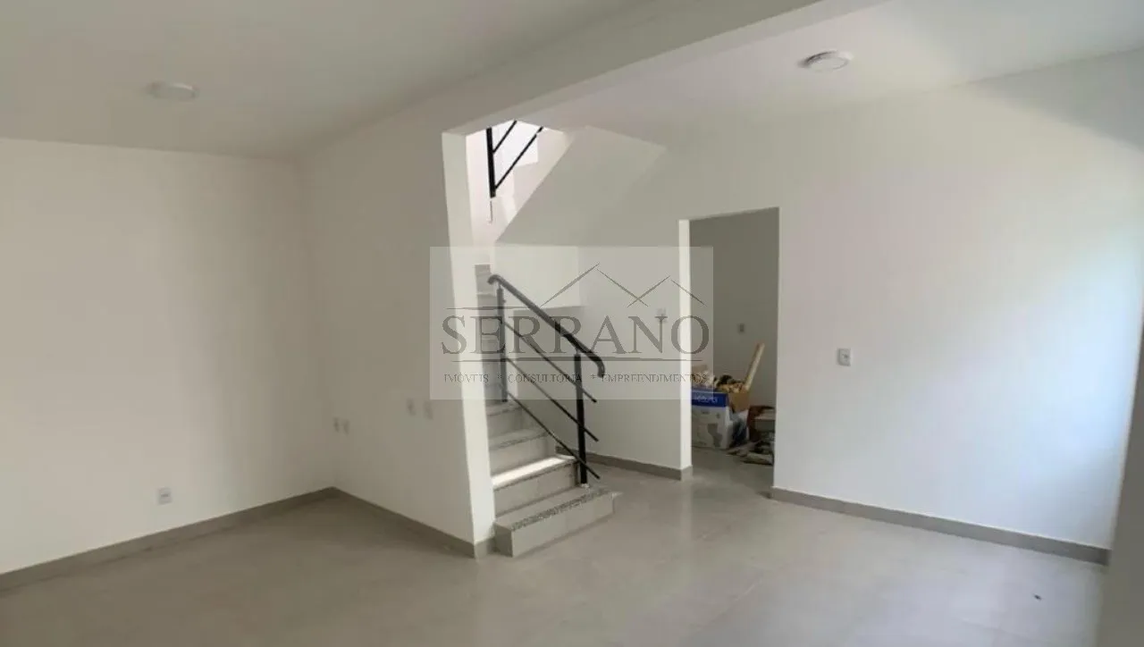 Casa para locação em Vinhedo-SP, bairro Pinheirinho: 2 quartos, 1 suíte, 2 banheiros, 2 va
