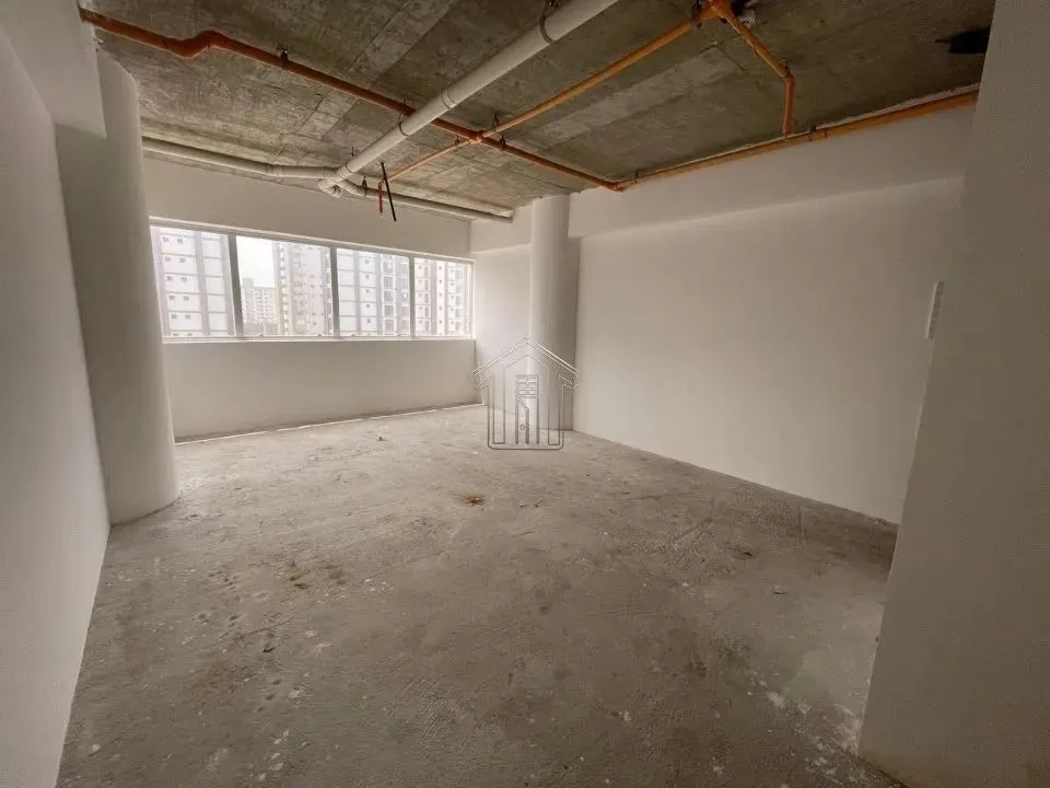 SALA COMERCIAL COM EXCELENTE LOCALIZACÃO!!!!