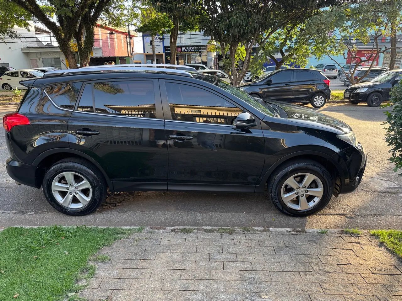 TOYOTA RAV4 AUTOMÁTICO BAIXO KM - Foto 3