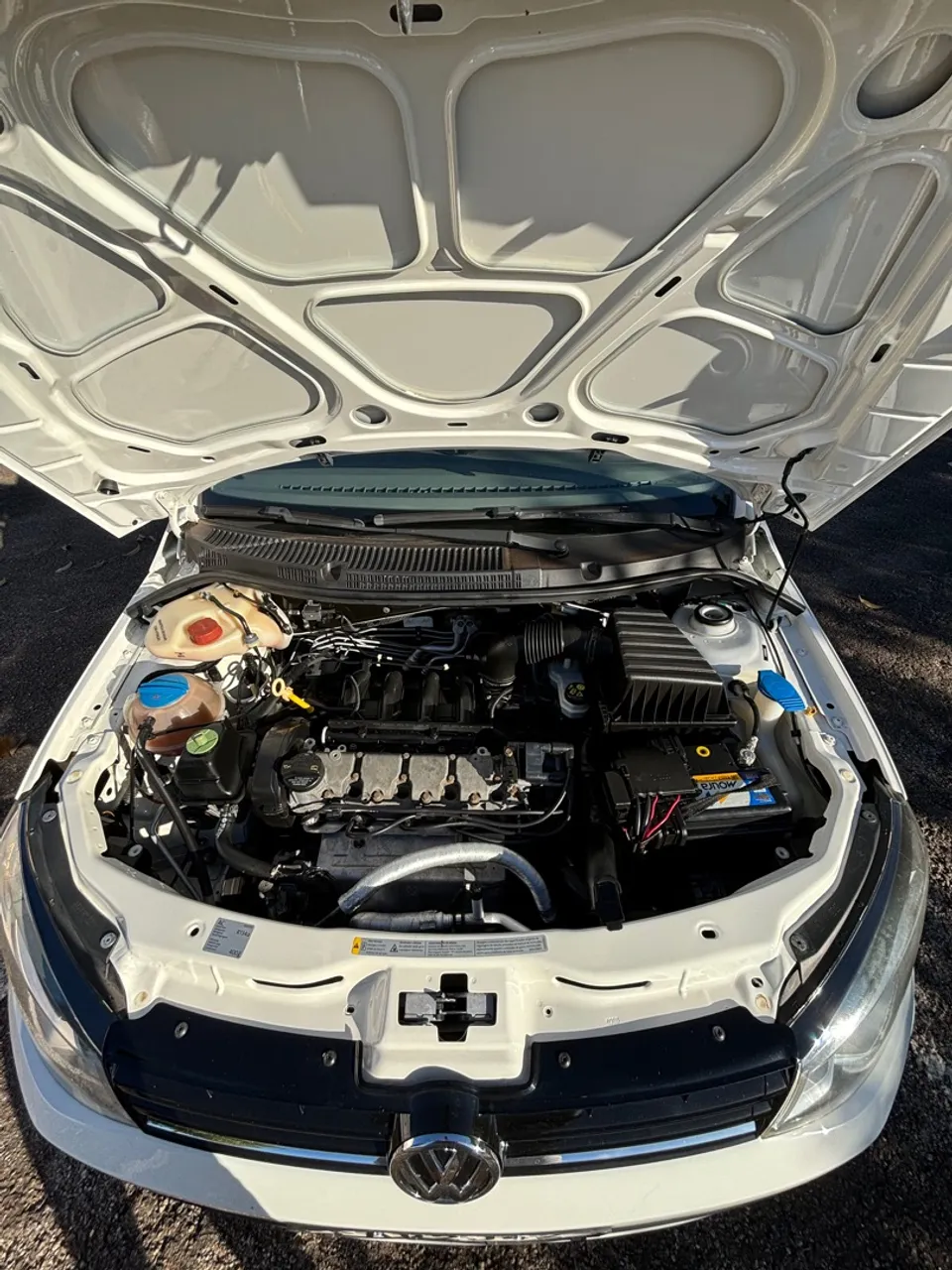 Carro muito conservado nada a ser feito manutenção em dias.