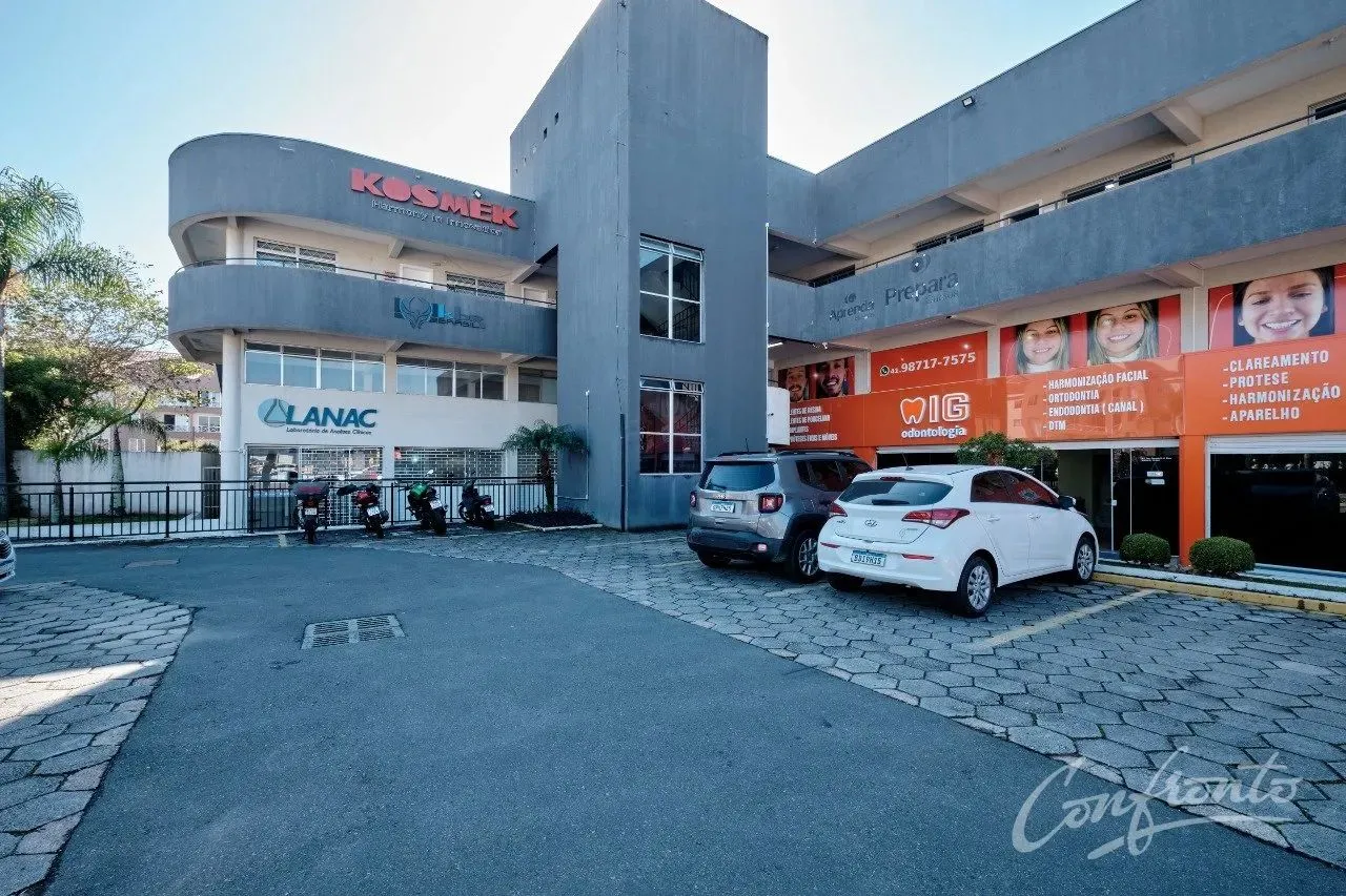 Sala Comercial Av. Brasília - Novo Mundo (Sala 10)