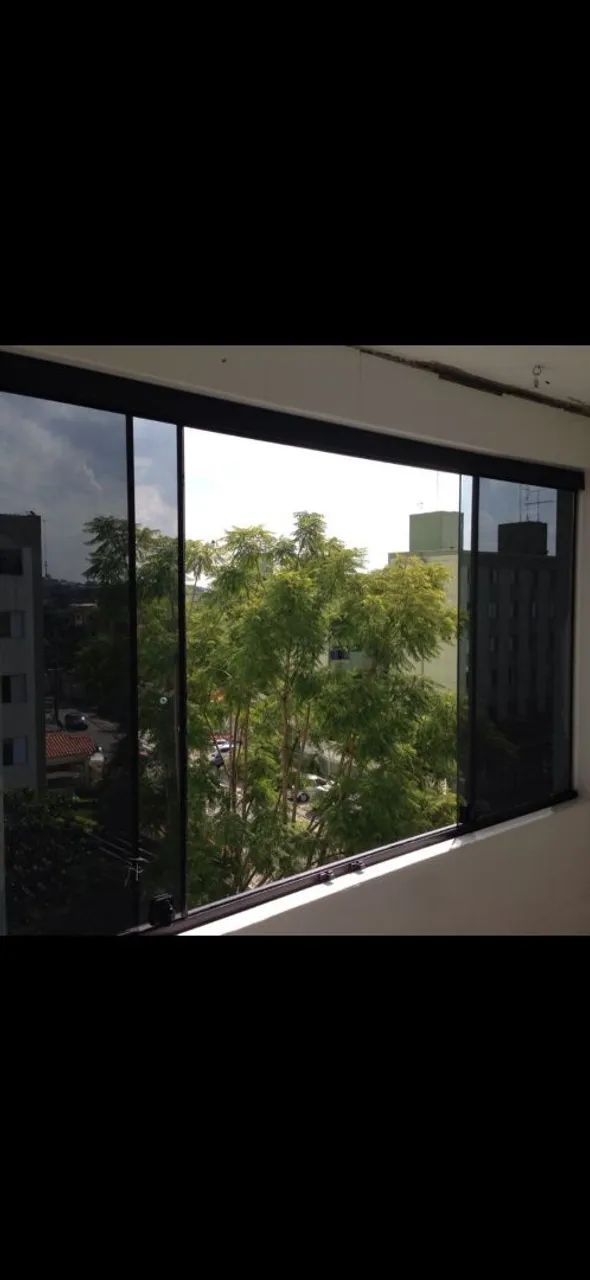 PORTAS JANELAS EM VIDRO TEMPERADO INCOLOR VERDE E FUMÊ. FABRICAMOS PORTAS PORTÕES ALUMINIO