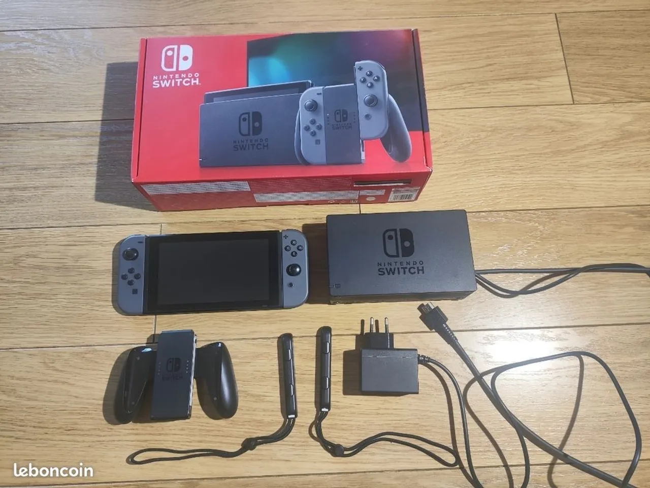 Nintendo Switch - desbloqueado + cartão de memória
