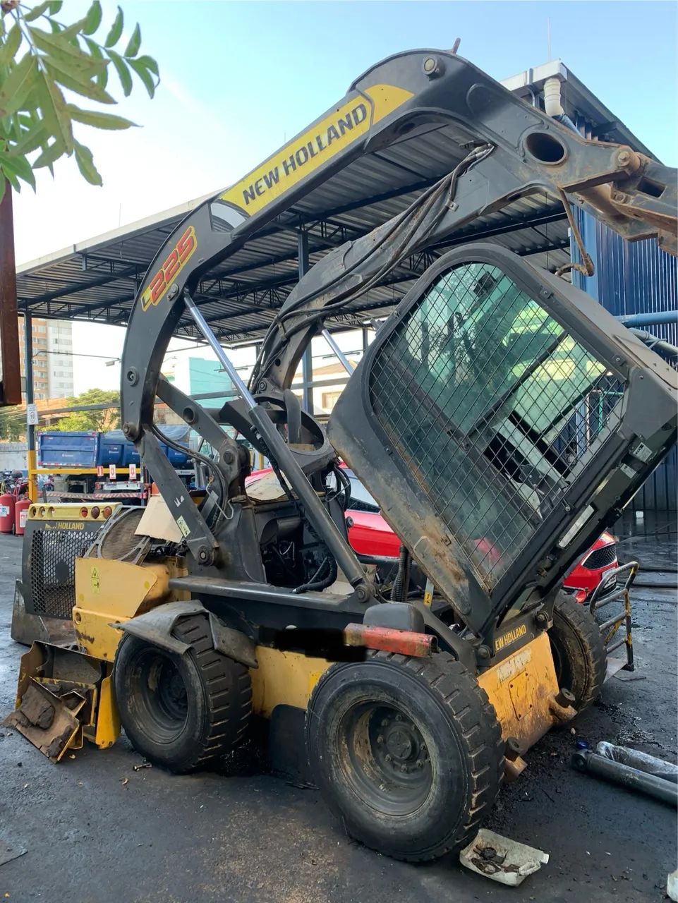 Mini carregadeira New Holland L225 ano 2019 - Foto 2