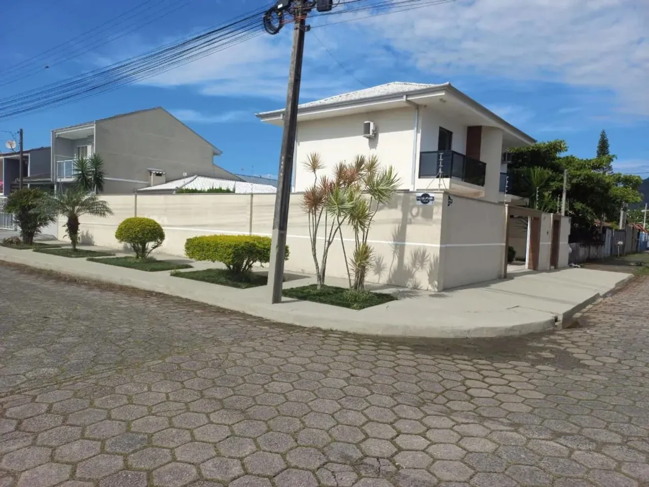 Casa Alto Padrão para Venda em Matinhos, Centro, 4 dormitórios, 2 suítes, 4 banheiros, 2 v