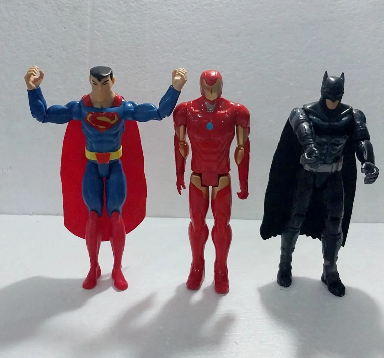Bonecos Superman, Homem de Ferro e Batman