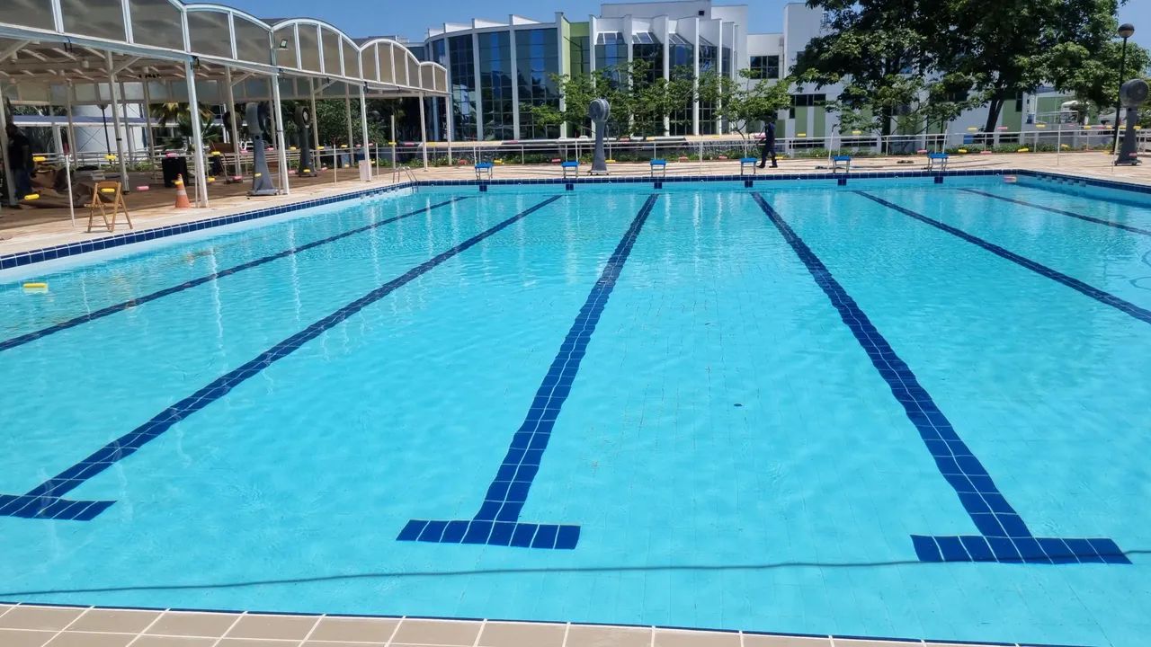 Limpador de piscinas!