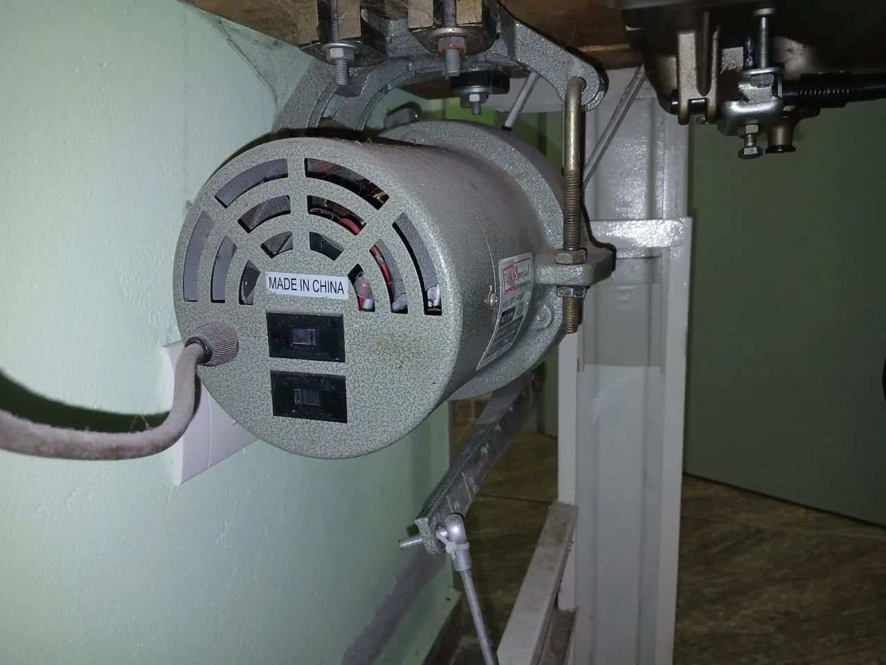 Maquina reta industrial 