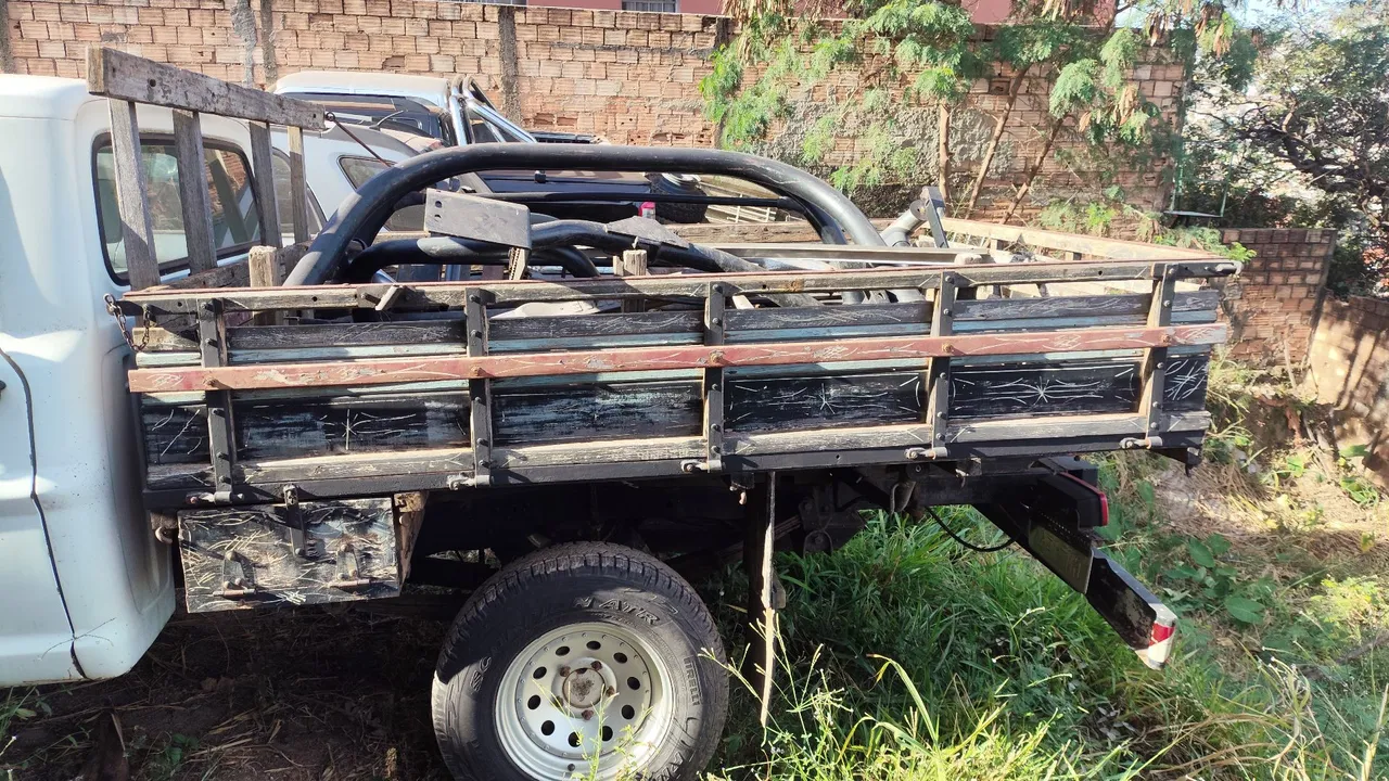 Carroceria de Madeira - Pickup f-1000