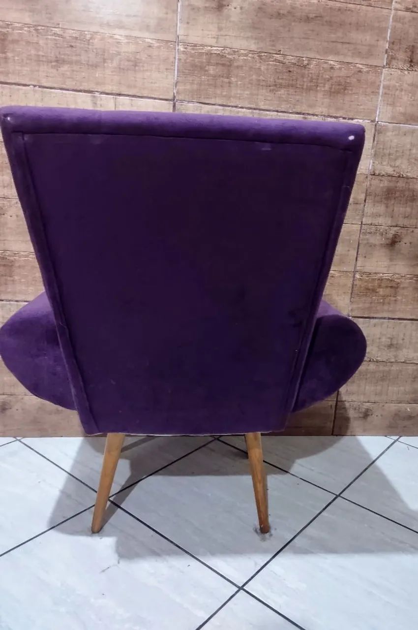 Poltrona Confortável Roxa com Design Moderno pouquíssimo usada, super nova. - Foto 3