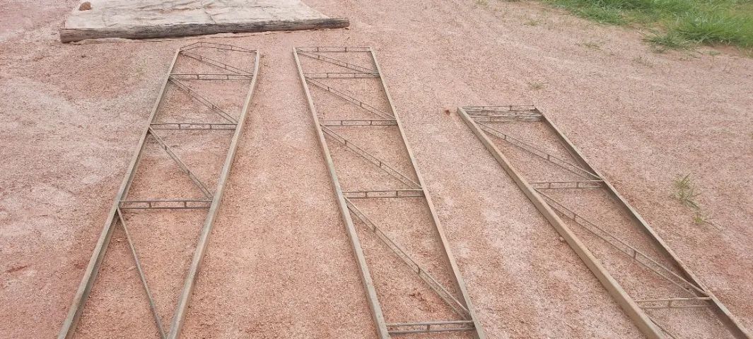 Vendo Tesouras em Aço para Telhado de Galpão/Barracão - Foto 5