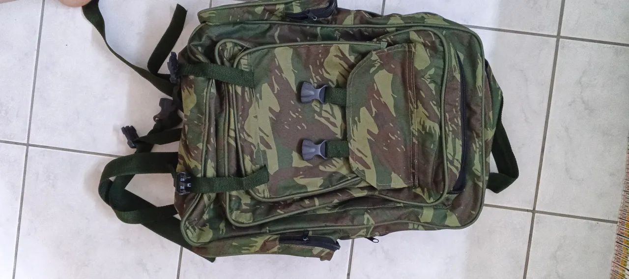Bolsa estilo militar para camping grande