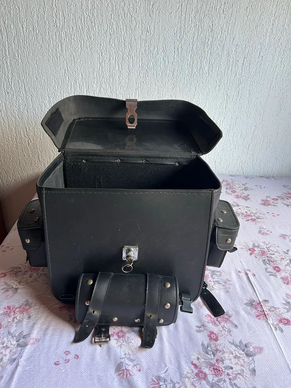 Alforge para moto em couro 