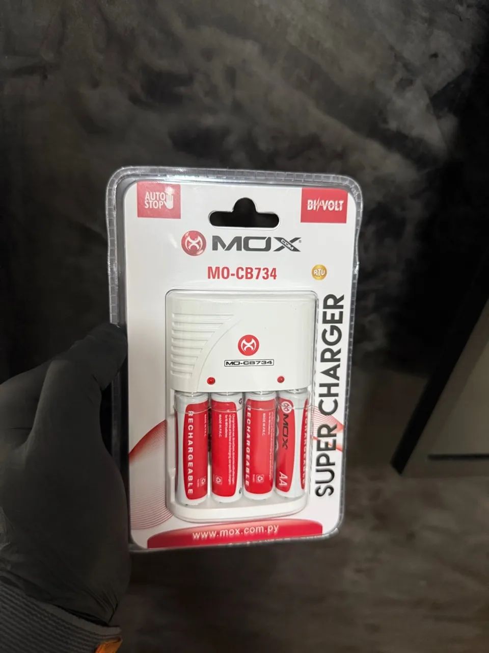 Carregador De Pilhas+04 Pilhas Recarregável Aa 4300mah novo/lacrado