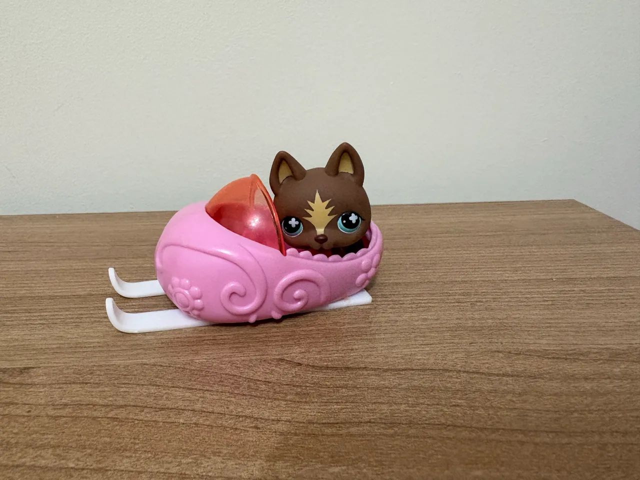 Cachorrinho com trenó Littlest Pet Shop  - Foto 2