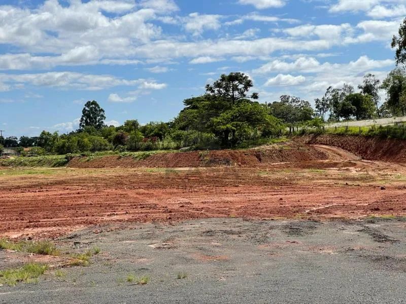 Terreno medindo aproximadamente 40.000m² de área total, próximo a Policia Rodoviária.... - Foto 4