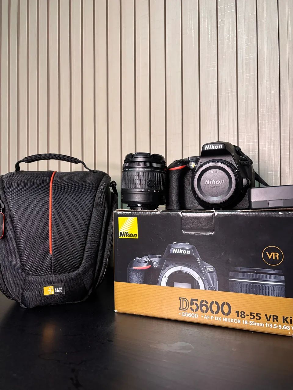 Nikon D5600 18-55 VR レンズキット Nikon D5600 18-55 VR Kit - Câmeras e Filmadoras - Campos do Iguaçu