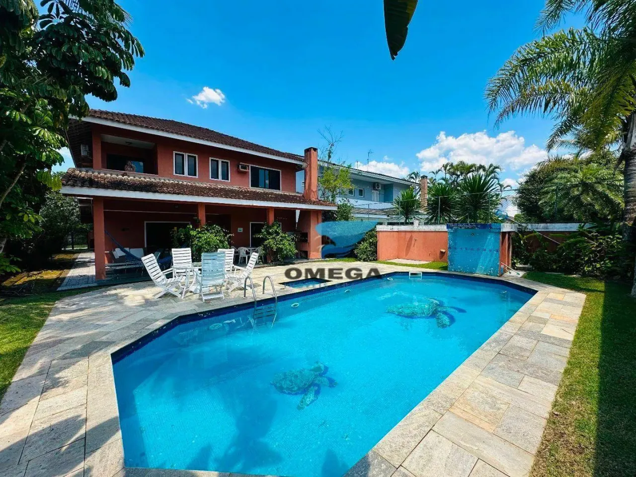 Casa à venda em Condomínio Jardim Acapulco no Guarujá | Omega Imóveis
