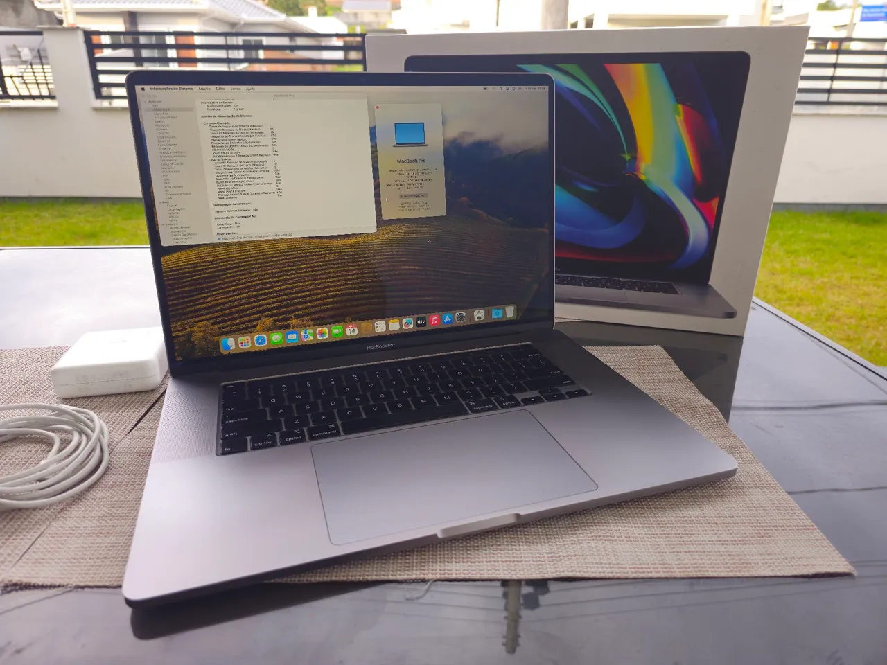MacBook Pro - Apple - Tela Retina 16"
