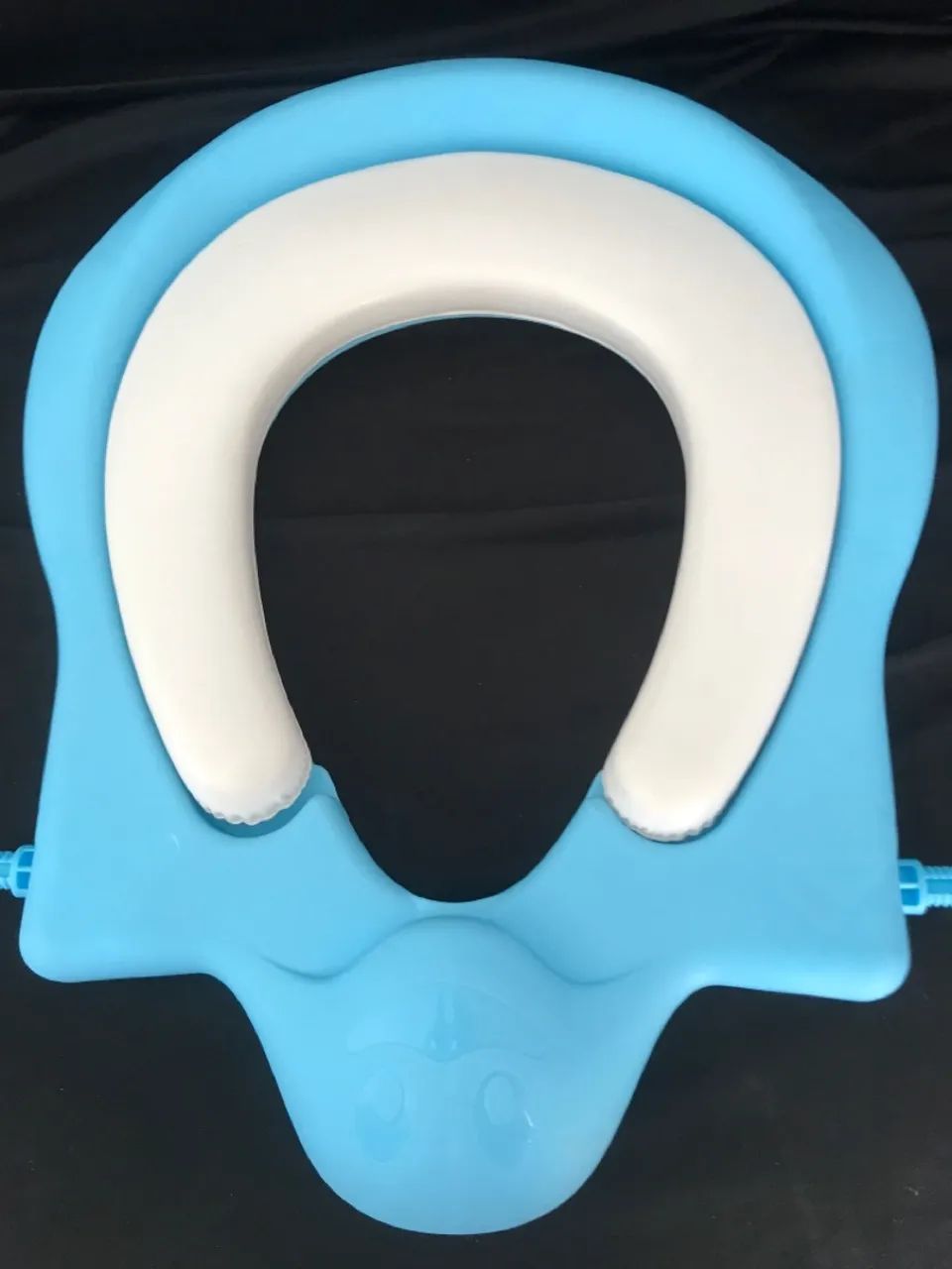 Assento sanitário infantil almofadado com escadinha. - Foto 4