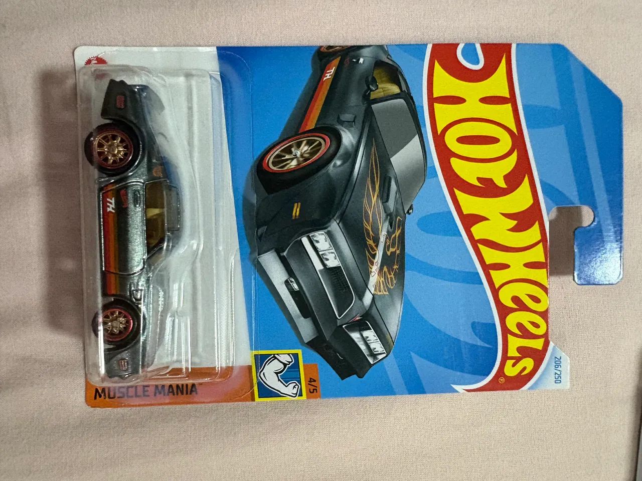 Hot Wheels 77' Pontiac Firebird super treasure hunt