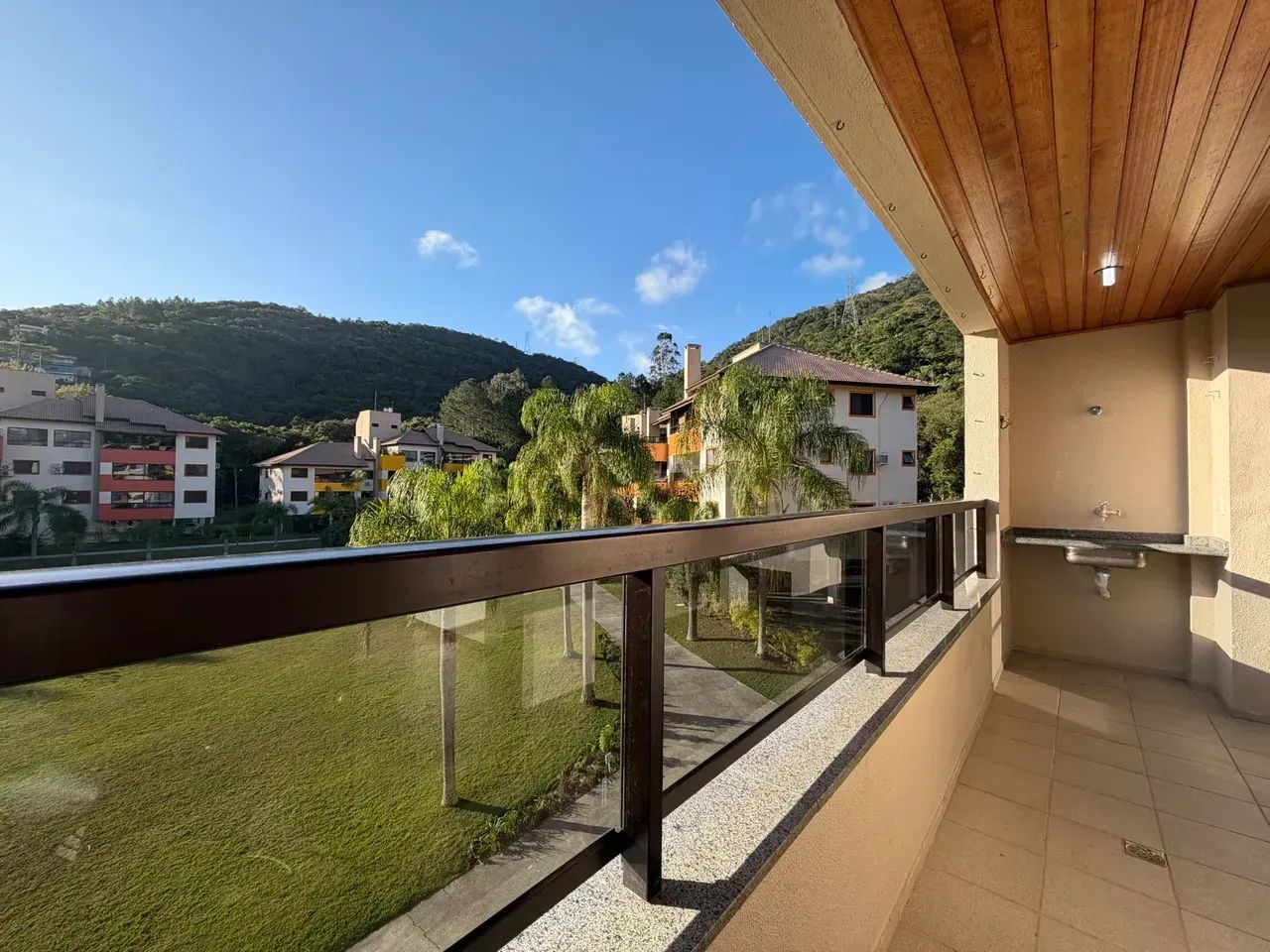 Atrás do MED SC 401 com 103m2 | 3 quartos | 2 suites | 2 vagas | box - Foto 4