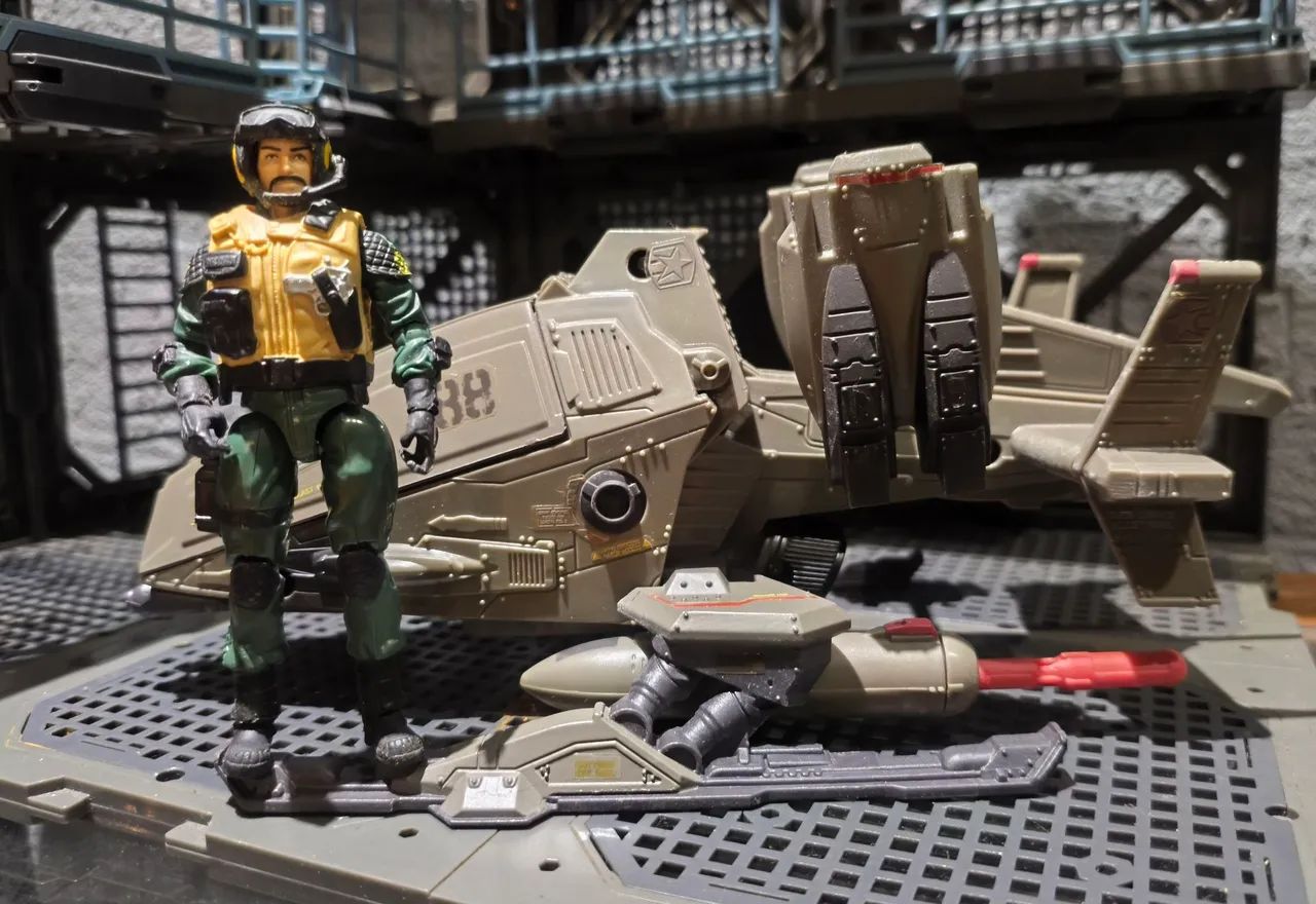 GI JOE 30TH / GHOST HAWK WITH TOMAHAWK 