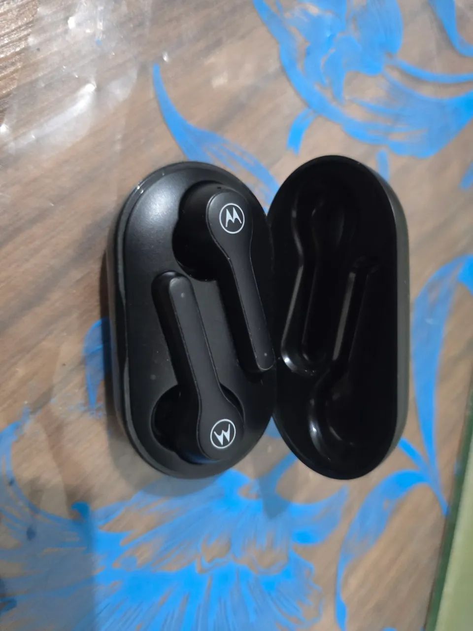 Moto buds 085