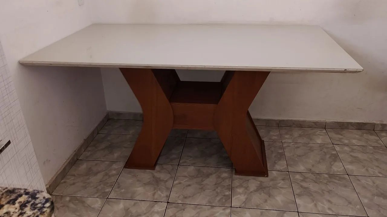 Mesa de jantar sem cadeiras - Foto 2