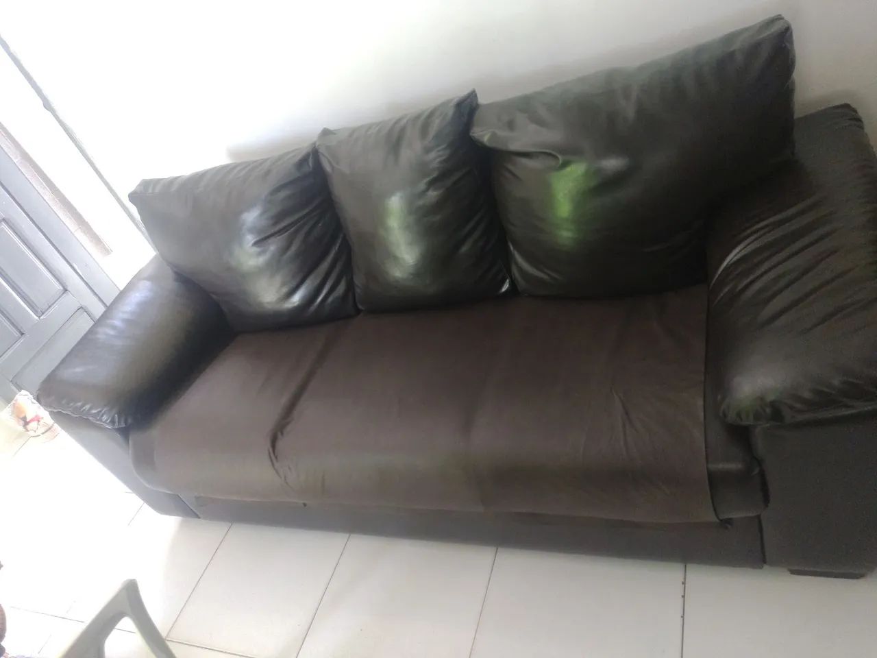 Sofás em couro de 2 e 3 lugares  - Foto 2