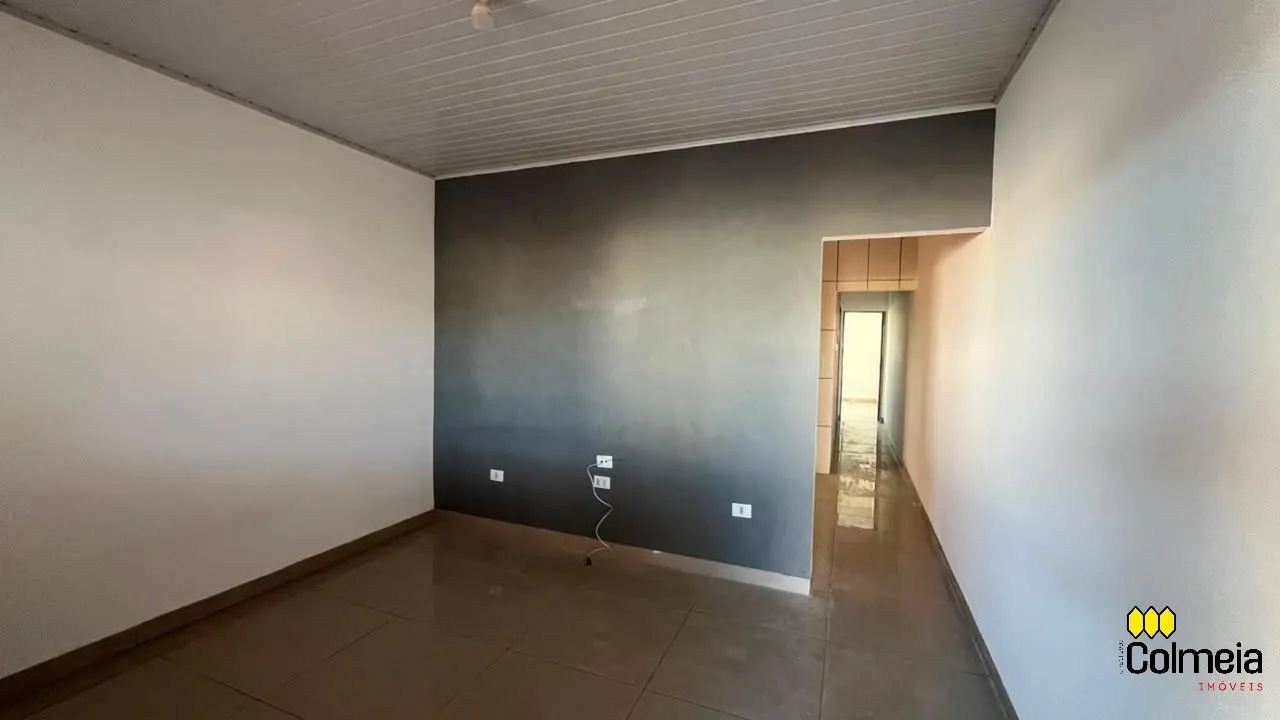 CASA COM QUINTAL AMPLO - Foto 3