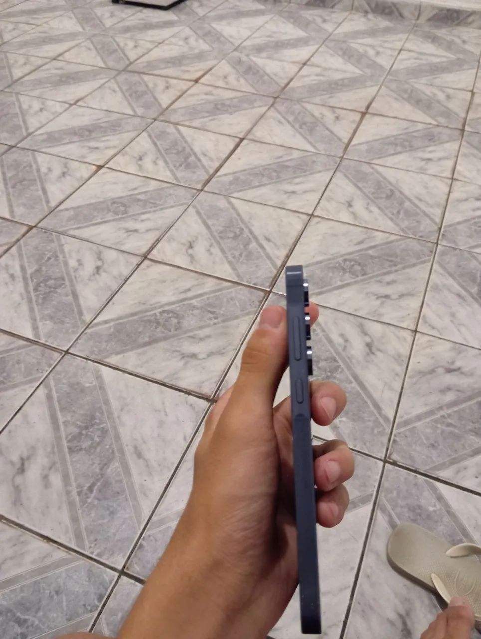 Vendo ou troco Meu A55 5g novo , por um celular mesmo nível ou notebook ou uma câmera  - Foto 2