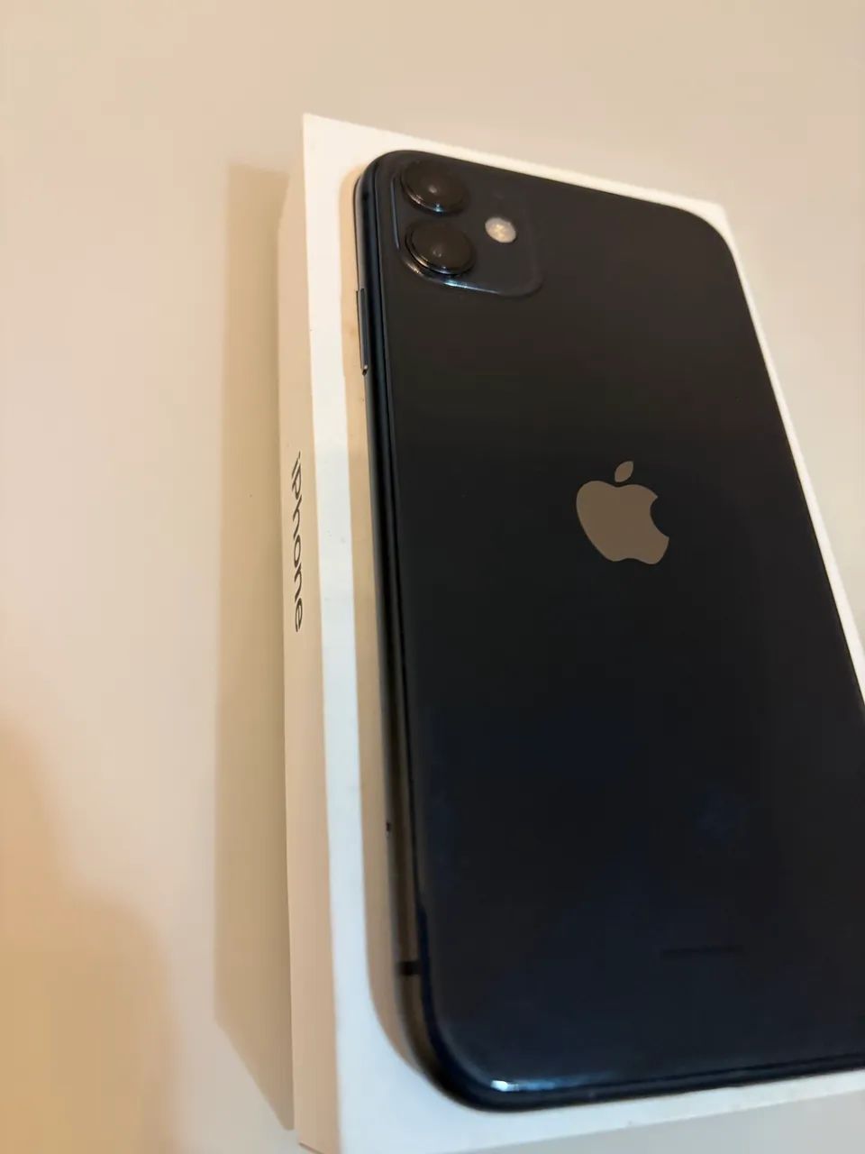 iPhone 11 64GB Único Dono (caixa) 